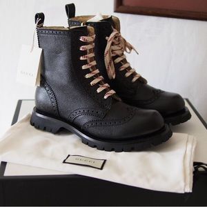 Authentic GUCCI men’s lace up black leather boots